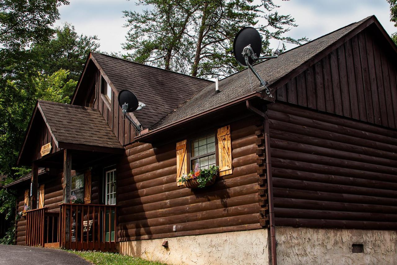 Idyllic Cabin With Hot Tub Less Than 2 Mi To Dollywood! Севьервилл Экстерьер фото